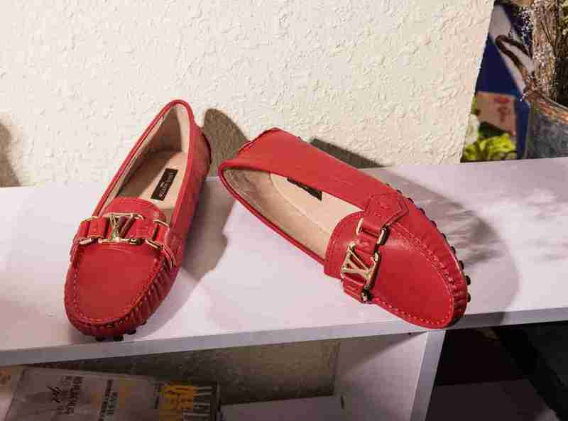 LV Loafers Women--018